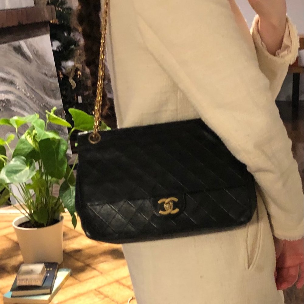 ♥ SOLD-Authentic Rare Vintage Black Chanel Bag - Picture 1 of 16